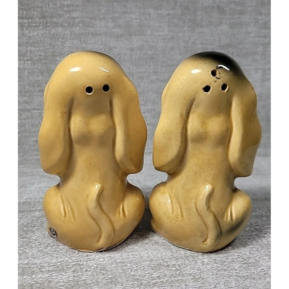 Basset Hound Dogs Sad Eyes Tear Salt & Pepper‎ Shakers  Japan MCM 4 1/4